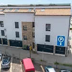 Nevia Apartman *