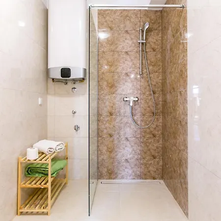 Nevia Apartment